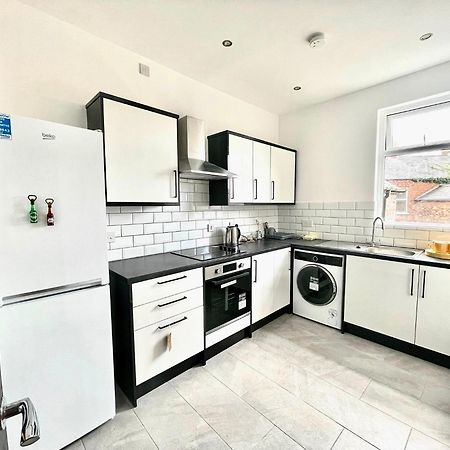 Entire Yellowapt Near Belfast City Centre - Free Parking - Up To 3 Guests - 2 Beds Eksteriør bilde